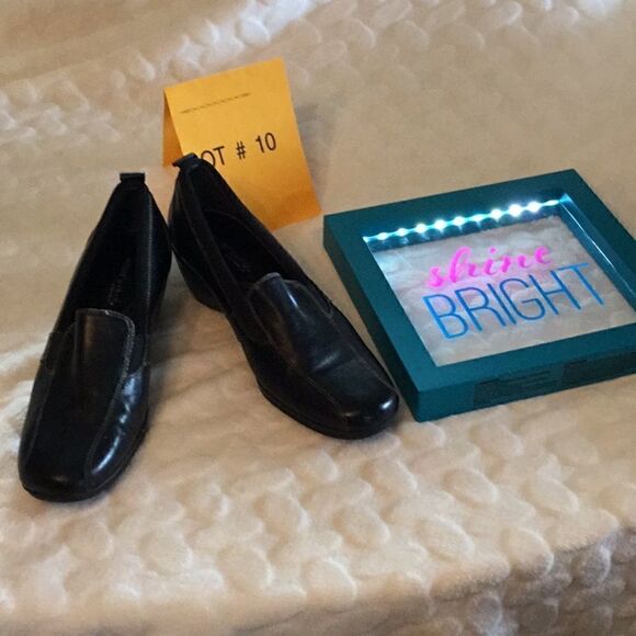 Ladies slip on shoes in brown size 8B wedge heel - Picture 2 of 8